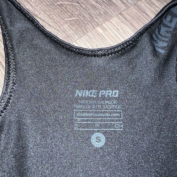Women’s Nike Pro Tank Top Black Athletic Active running Training Gym Logo Small - Picture 3 of 4